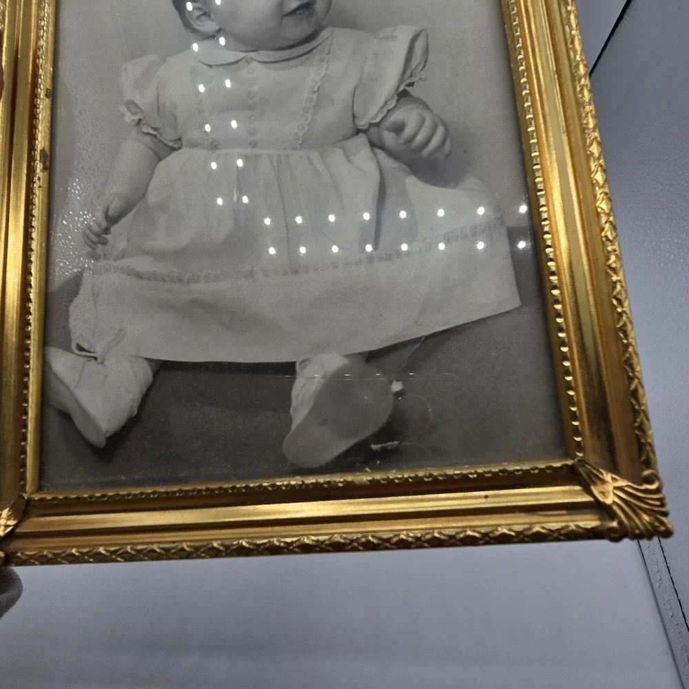 MCM Brass/Gold Tone Metal Picture Frames With Photo Of‎ Baby Girl